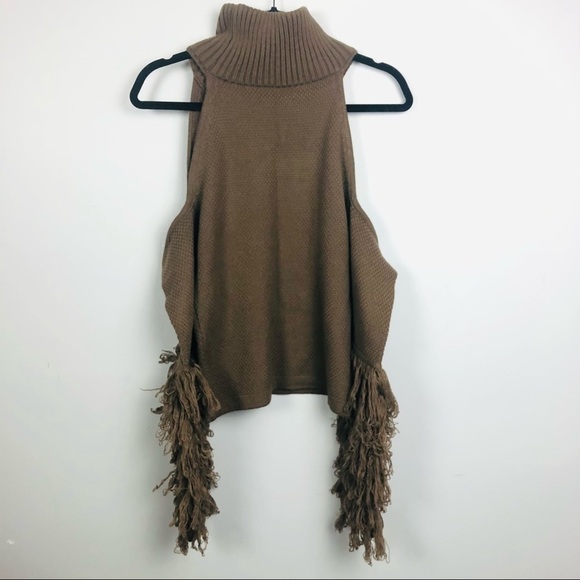 Brown net turtleneck sweater with cold shoulder and fringe cuffs - Picture 8 of 15